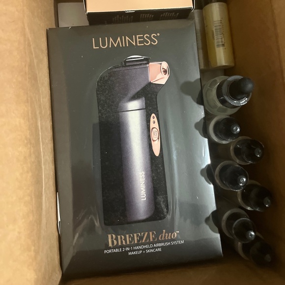 Luminess duo breeze unopened with makeup - Picture 2 of 3